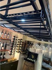 Hängendes Weinregal mit Glashalter & Ablage | 60x30 cm | Schwarz | Industrial Lo