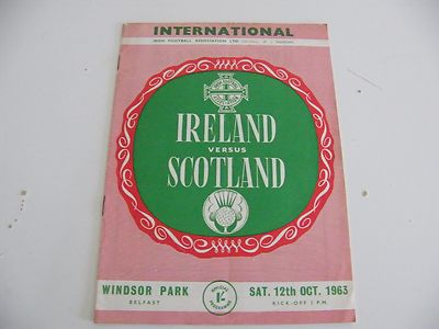 Ireland v Scotland 12/10/1963 windsor park football programme