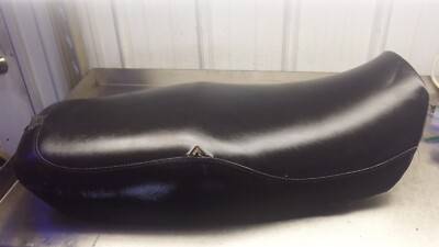 1992 Honda Nighthawk CB 750 Seat Assembly has hole in cover  CB750 T2-15