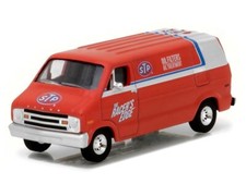 1976 Dodge B-100 / Delivery Van - STP - Greenlight 1:64