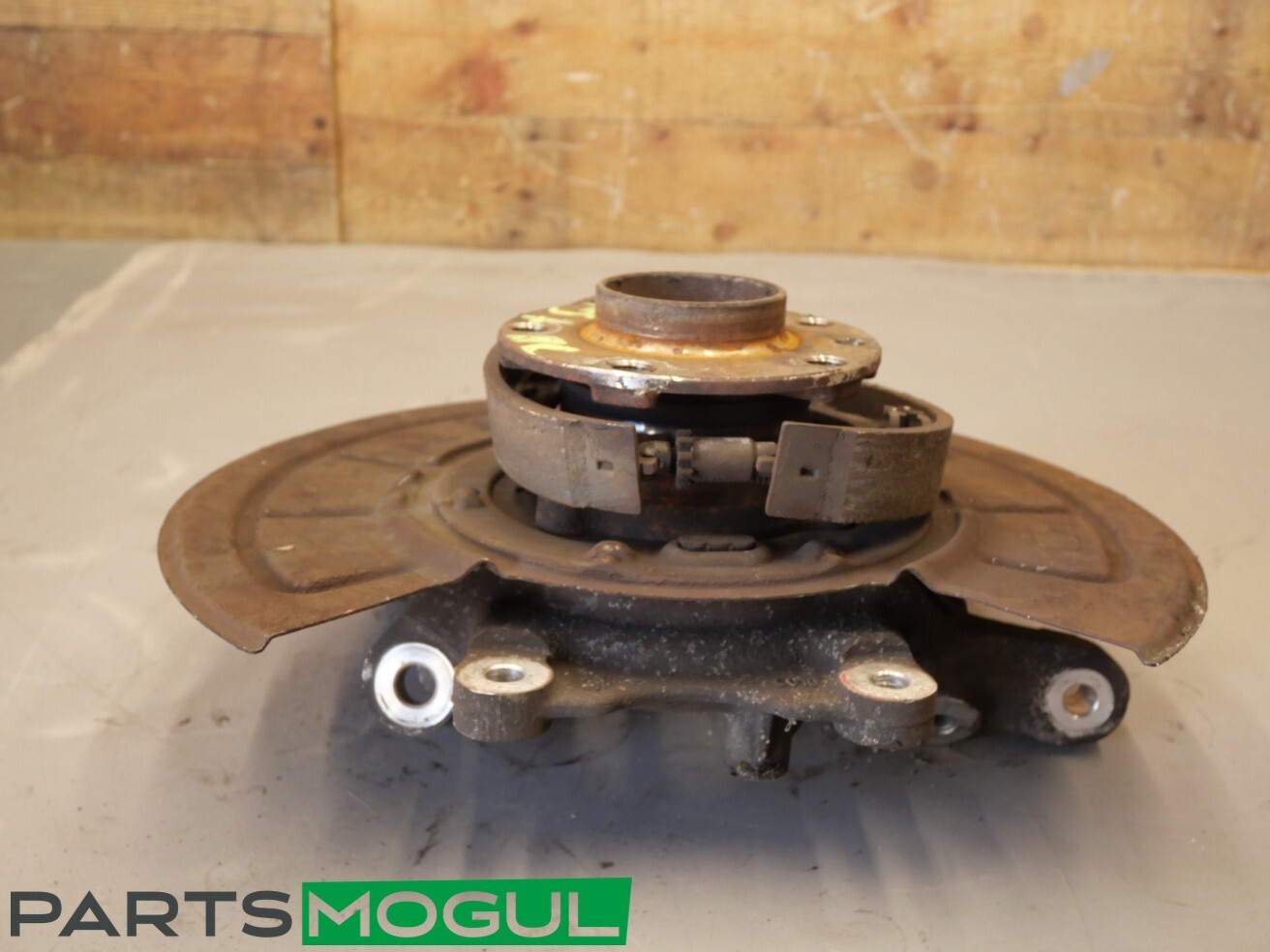 2014-2019 Maserati Ghibli Left Rear Spindle Knuckle Wheel Hub Bearing OEM