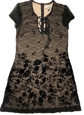 Speechless Women Black Lace/Lined Knee Length Cap Sleeve Dress/Zips in Back Sz S