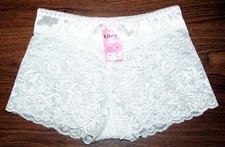 Floral lace white panty, boyshorts style, size S, new with tags