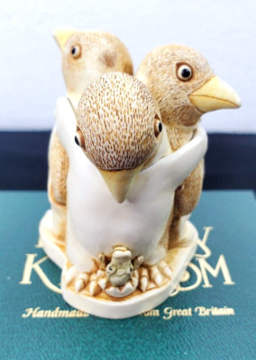 Harmony Kingdom ''Unexpected Arrival''Penguins Alligator Mouse Trinket Box COA NIB