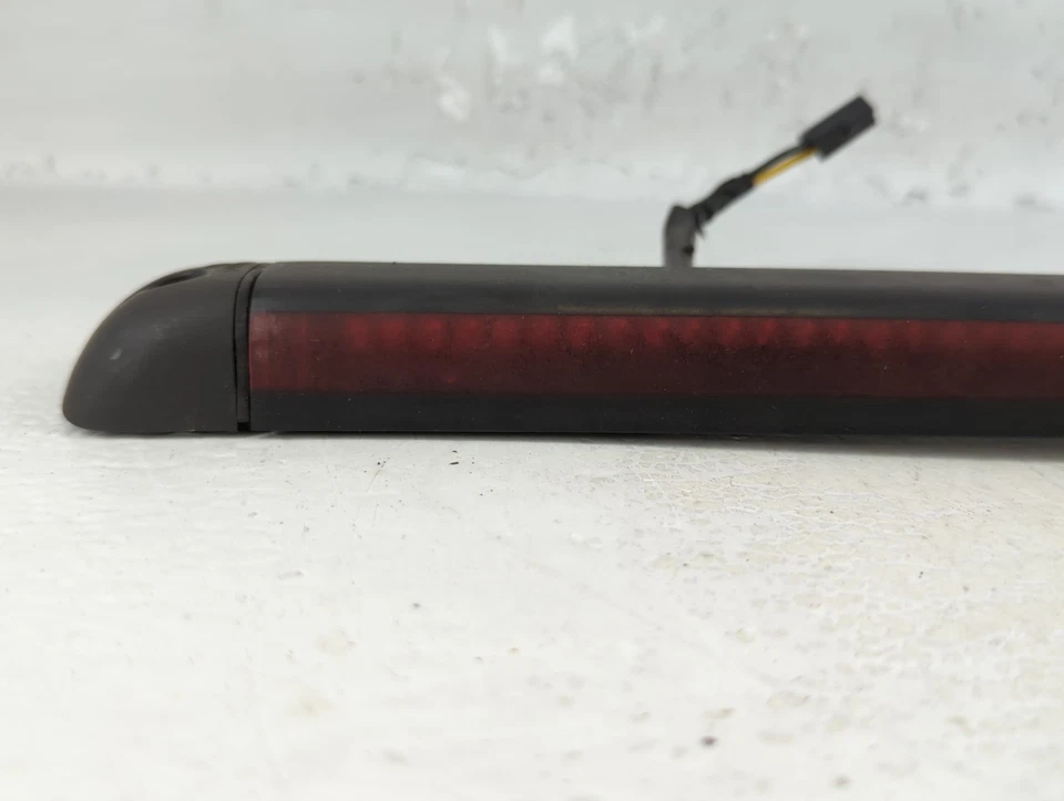 Tercera luz de freno GMC Jimmy 1999 luz trasera MIQO0 Foto 2 de 4