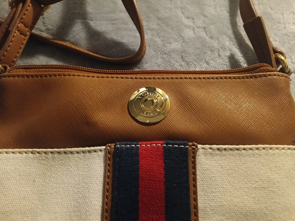 Bandolera Tommy Hilfiger para mujer Foto 2 de 4