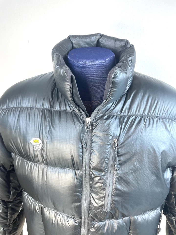 Chaqueta negra acolchada Mountain Hardwear para hombre 90 % plumón/10 % pluma talla L Foto 2 de 4