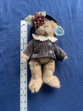 Bearington Collection Bear #1388 Kerri Teddy Bears Green Sweater Flower Hat Tags