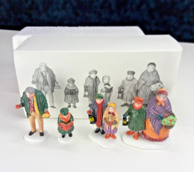 Dept Department 56   Carolers On The Doorstep Dickens  Heritage