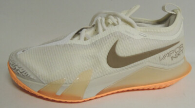 NEU Nike WMNS React Vapor NXT HC Gr. 37,5 Tennisschuhe Tennis Schuhe CV0742-102
