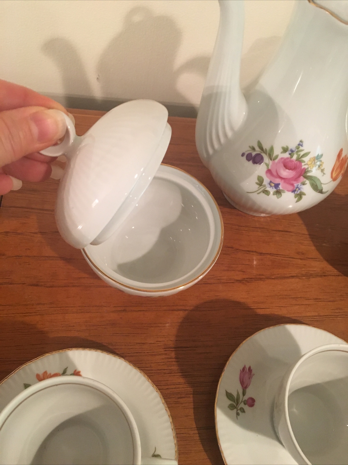 JlMenau Graf Von Henneberg 1777 White Floral Porcelain German Demitasse