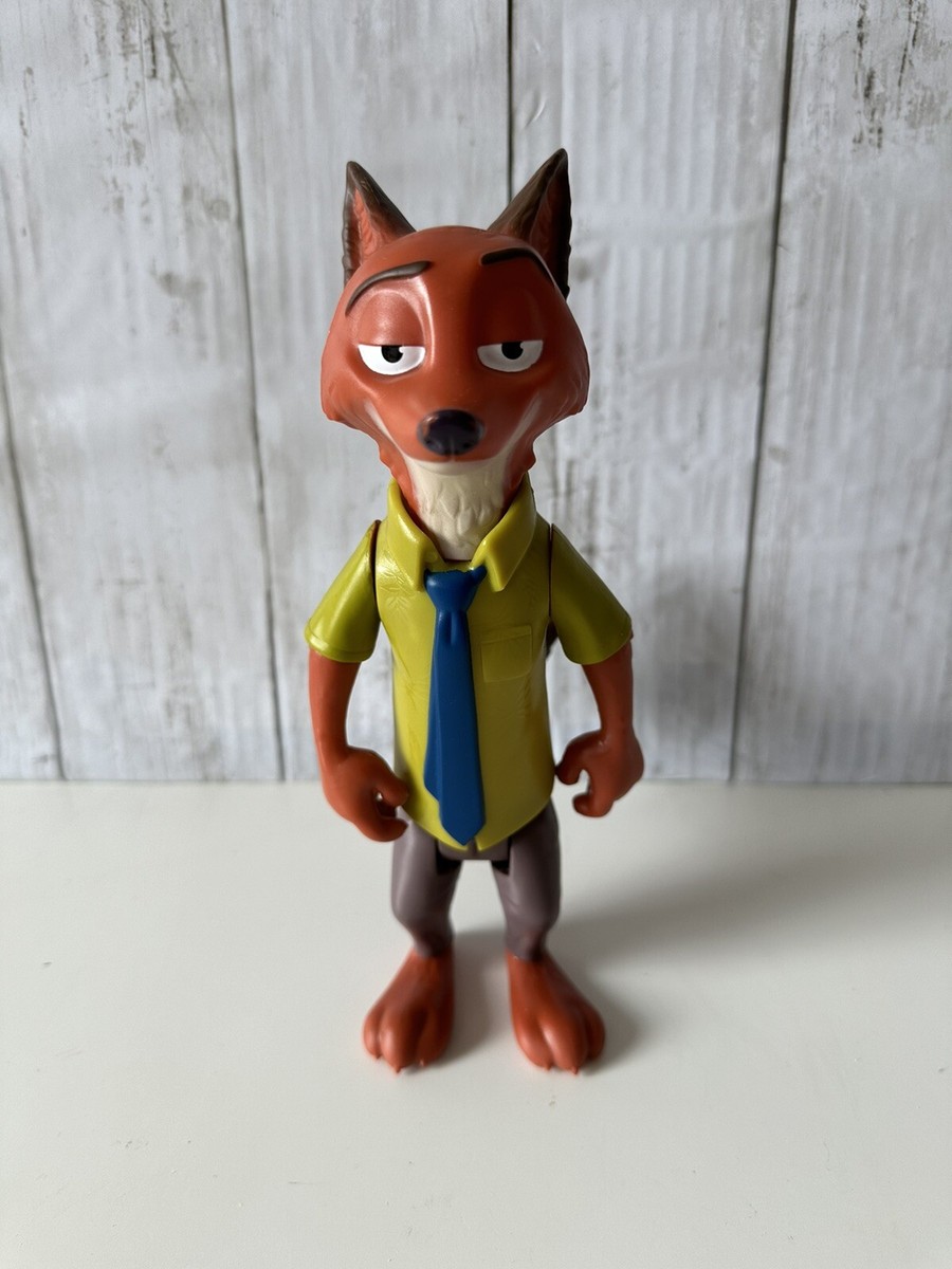 TOMY Nick Wilde Zootropolis Zootopia 9” Tall Action Figure