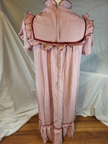 VTG Sun Babies Liberty House Honolulu Hawaii Long Red Stripe MuuMuu Small Size - Picture 7 of 8
