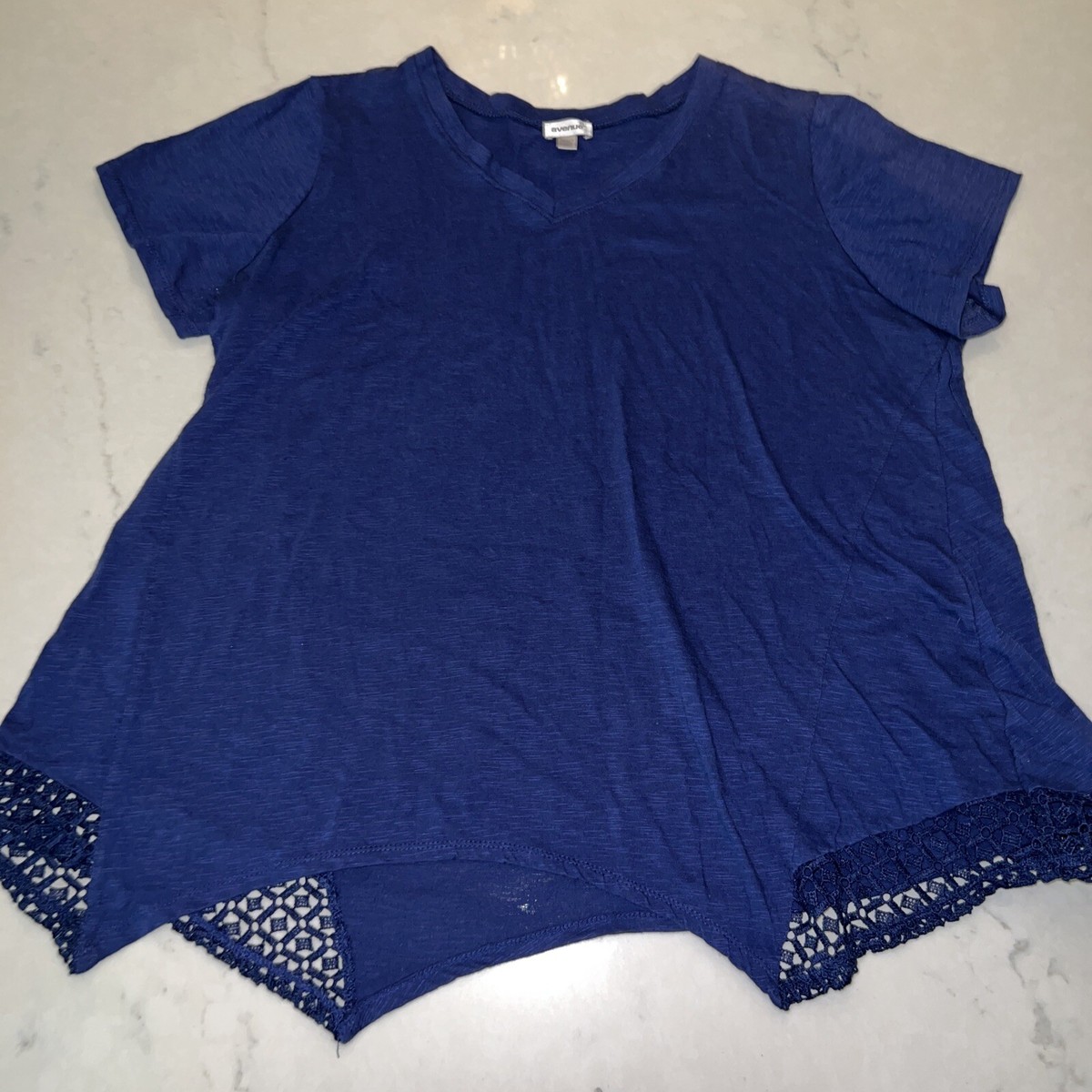Vintage Graphic Tee Sz 18/20 Navy Blue Avenue Lace Trim V Nk