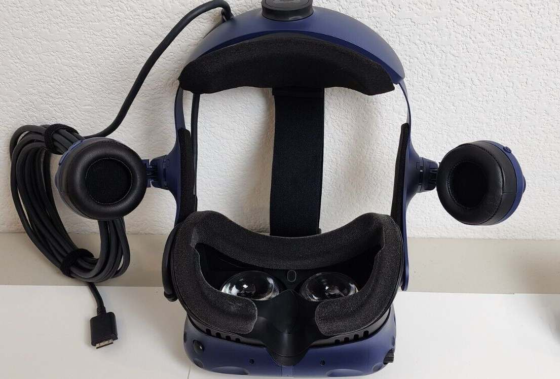 HTC VIVE Pro Headset VR Full Set Complete System Virtual HTC VIVE Pro Headset VR Full Set Complete System Virtual