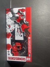 New Transformers Target Optimus Prime & Autobot Bullseye Takara Tomy Hasbro