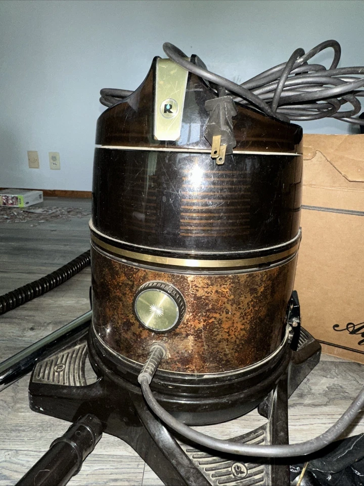 Винтажный пылесос Rainbow SE с Aqua Mate и Rainbow Mate некоторые детали неиспользованные - Изображение 2 из 4