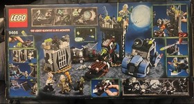 LEGO Monster Fighters 9466 The Crazy Scientist & His Monster 430pcs Light Brick