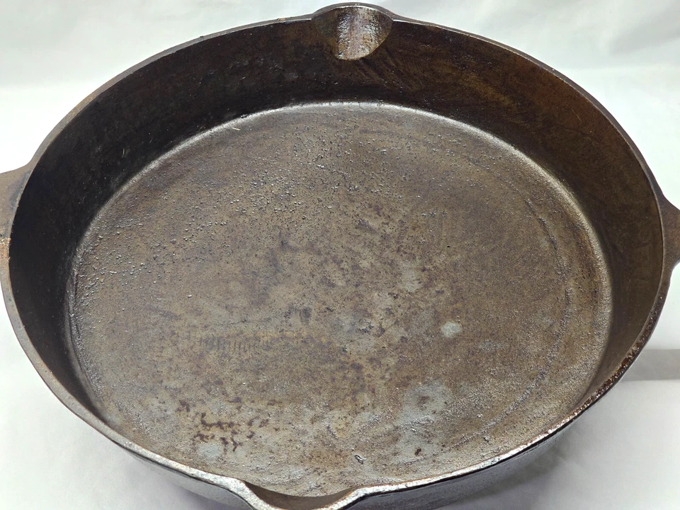 Sartén de hierro fundido vintage sin marca #14 14,75" BSR temprano o estufa Atlanta funciona Foto 2 de 4