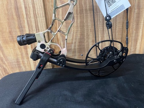 Darton Archery Sequel 31 ST 70lb Multi Cam Folds of Honor Edition RH BRAND NEW - Picture 3 of 6