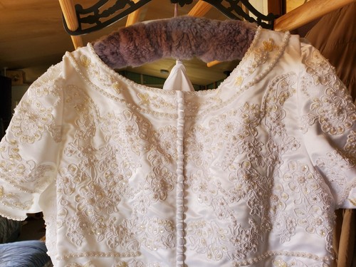 wedding dress/gown with train white beads satin size 24-26 stunning - Picture 10 of 12