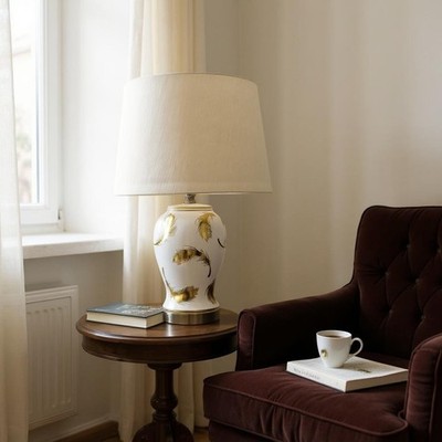 Cremefarbene Keramik Tischlampe mit Trommelschirm 63 cm - modernes Federdesign & Druck