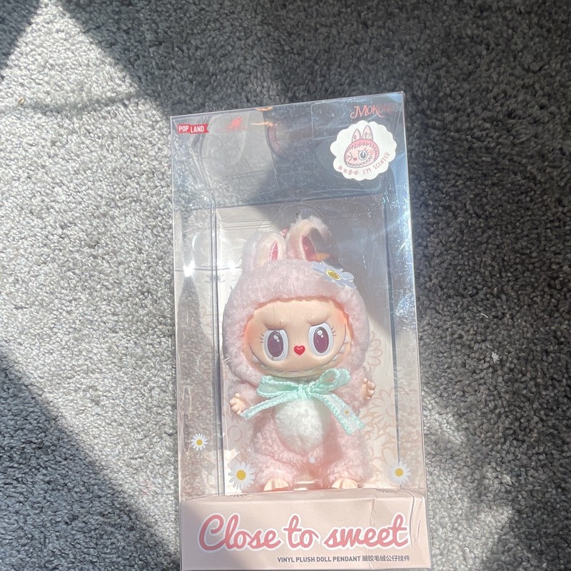 POP MART MOKOKO Close to Sweet Vinyl Plush Doll Pendant Pink/White Bunny Boxed