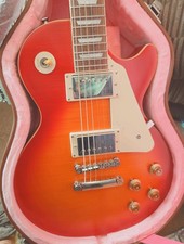 Epiphone ’59 Les Paul Standard – Aged Cherry Burst VOS – MINT + Case + Candy