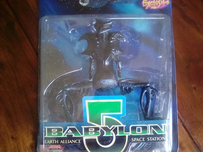 Babylon 5  Figur Schatten Shadow Sentient