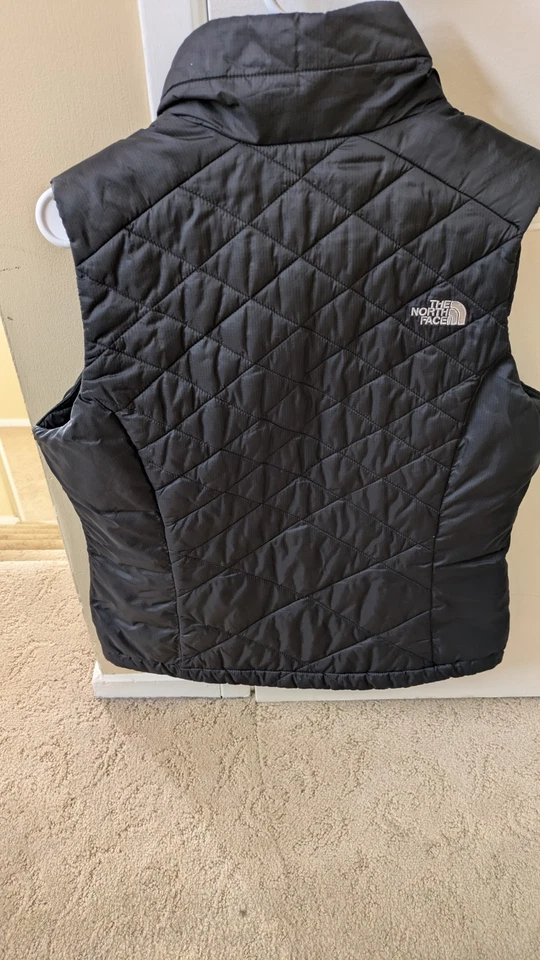 The North Face Black Full Zip Primaloft Women's Vest  Pockets - Women’s Size M - Image 4 of 4