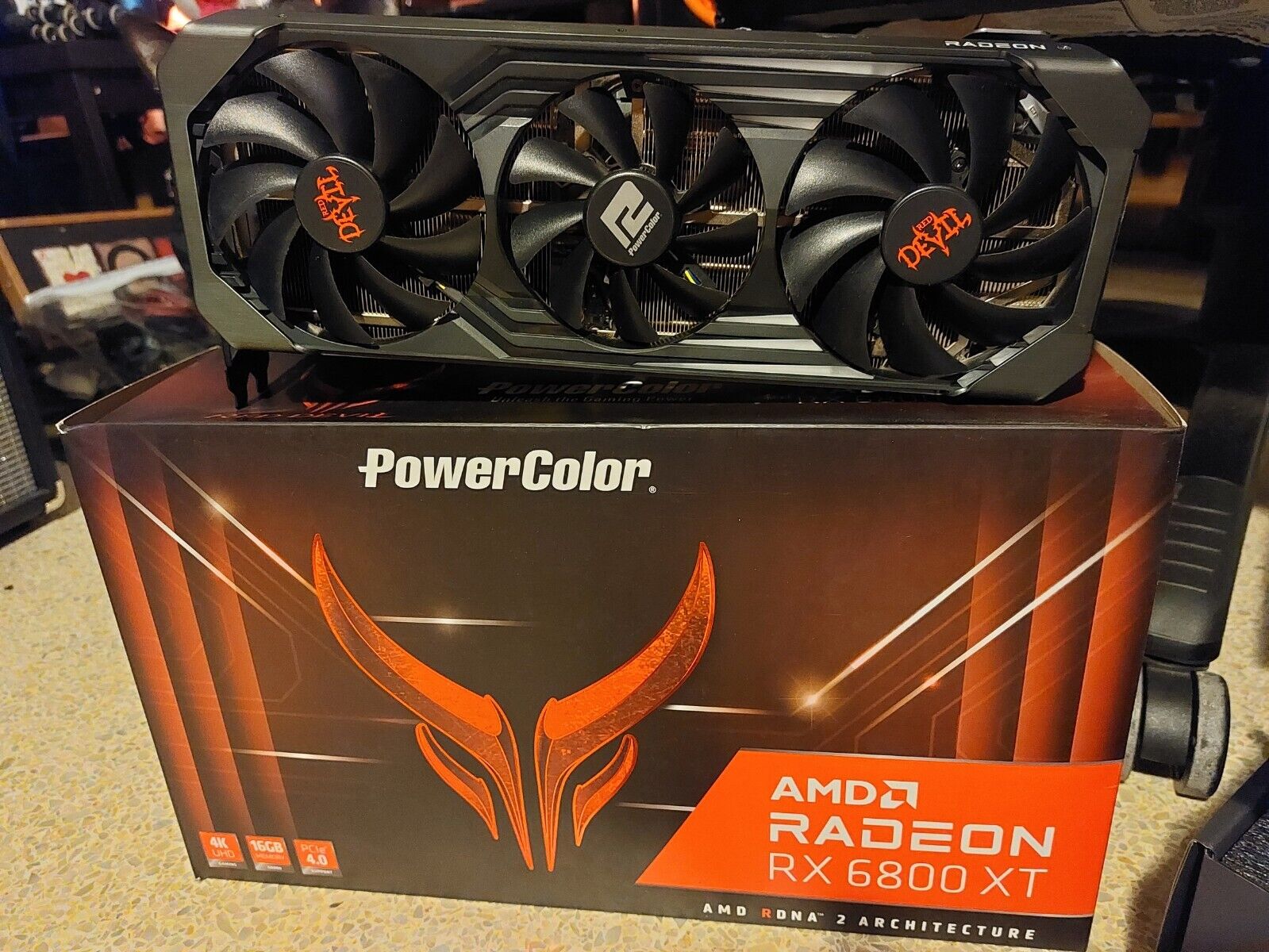  PowerColor Red Devil AMD Radeon™ RX 6800 XT Gaming Graphics  Card with 16GB GDDR6 Memory, Powered by AMD RDNA™ 2, Raytracing, PCI  Express 4.0, HDMI 2.1, AMD Infinity Cache : Electronics