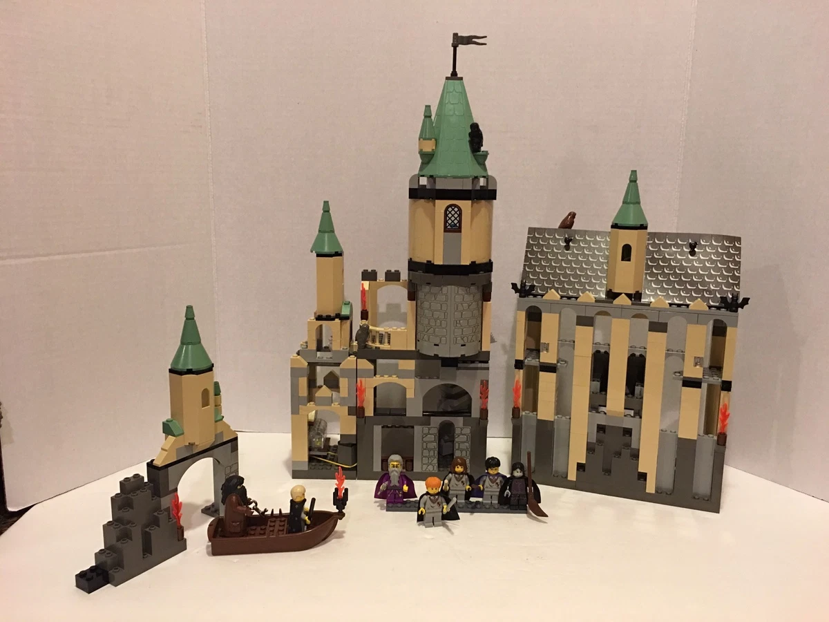 LEGO 4709 Harry Potter Philosphers Stone Hogwarts Castle 100