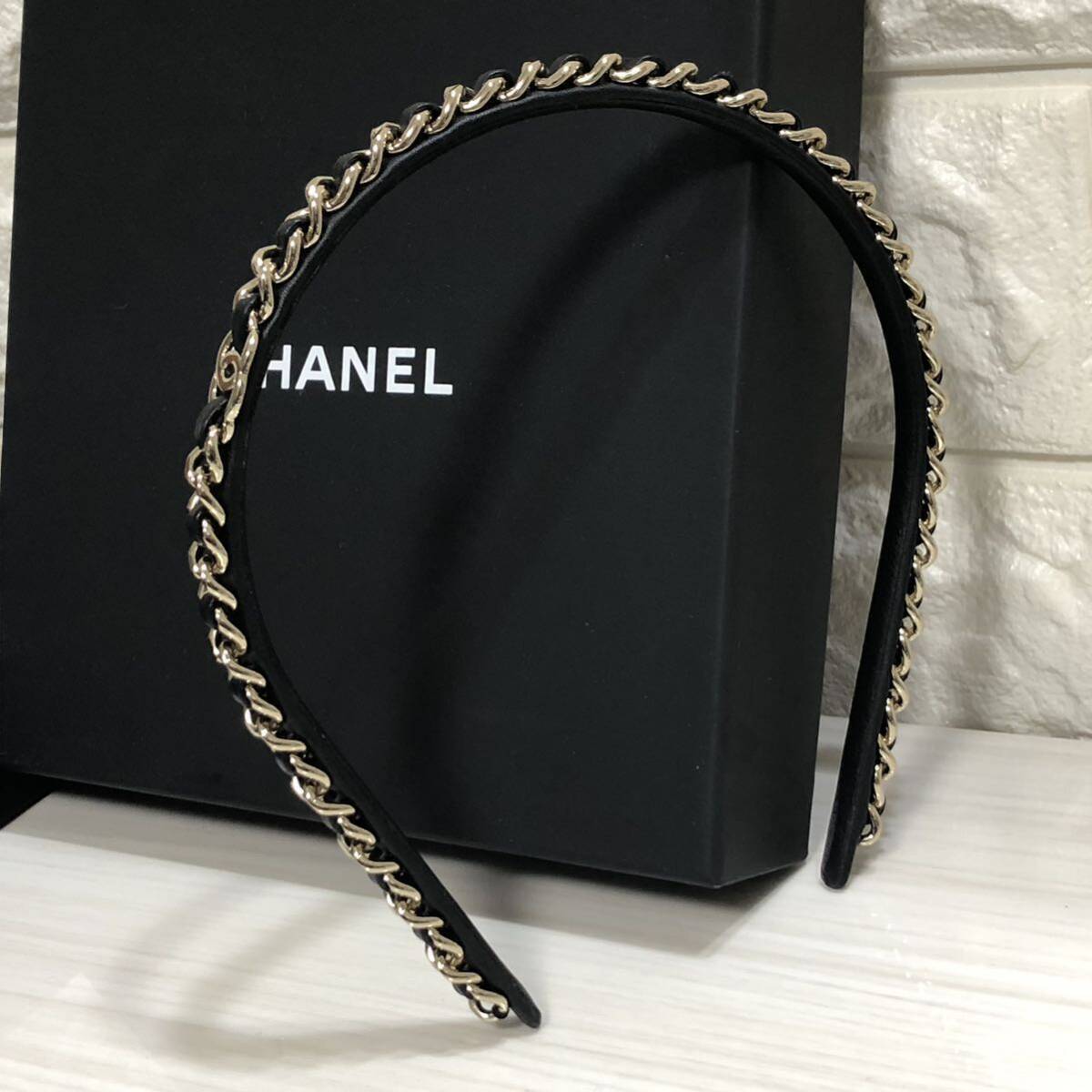 CHANEL Headband Black Leather Gold Plated Chain CC Logo B22S CHANEL Headband Black Leather Gold Plated Chain CC Logo B22S