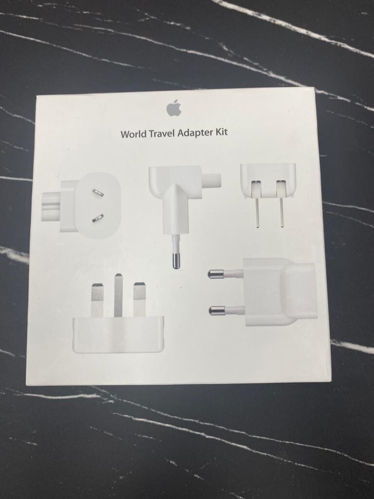 Apple World Travel Adapter Kit MD837AM/A