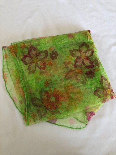 Falda Pareo Fluorescente Verde con Flores De Playa Transparente Talla Un (VFJ081 - Imagen 9 de 9