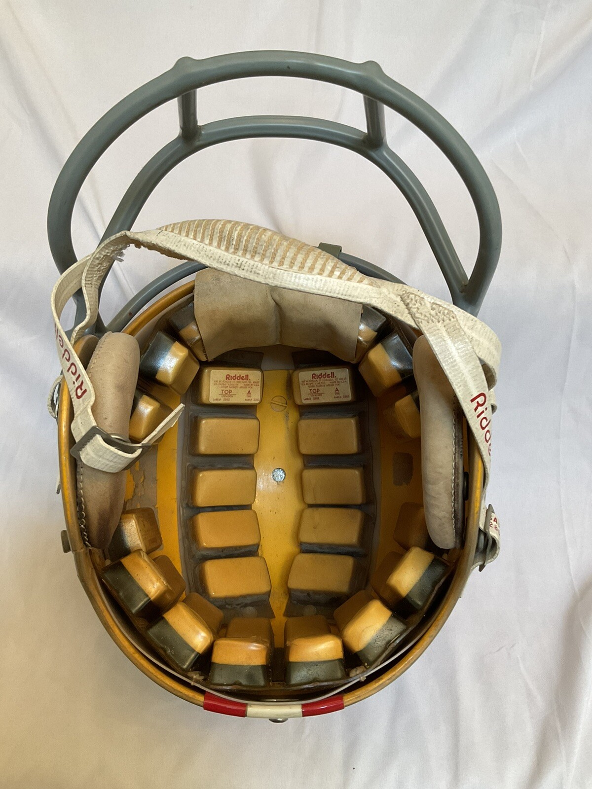 Ancien Casque Schutt Football Américain, Vintage, Or Et Rouge, États-Unis