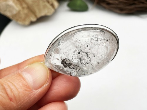 Colgante de joyería de cristal de cuarzo cristal de cuarzo burbuja móvil negra E040337 - Imagen 3 de 6