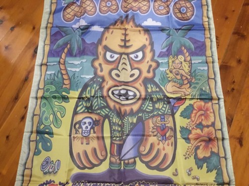 PRE OWNED loud shirt Mambo colour print wallhanging Man cave banner home decor - Picture 2 of 11
