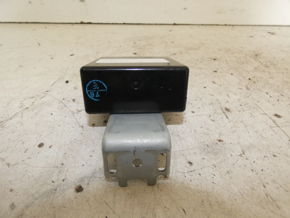 Centralina Toyota Yaris P1 anno 2000 88650-52100 - Immagine 2 di 4