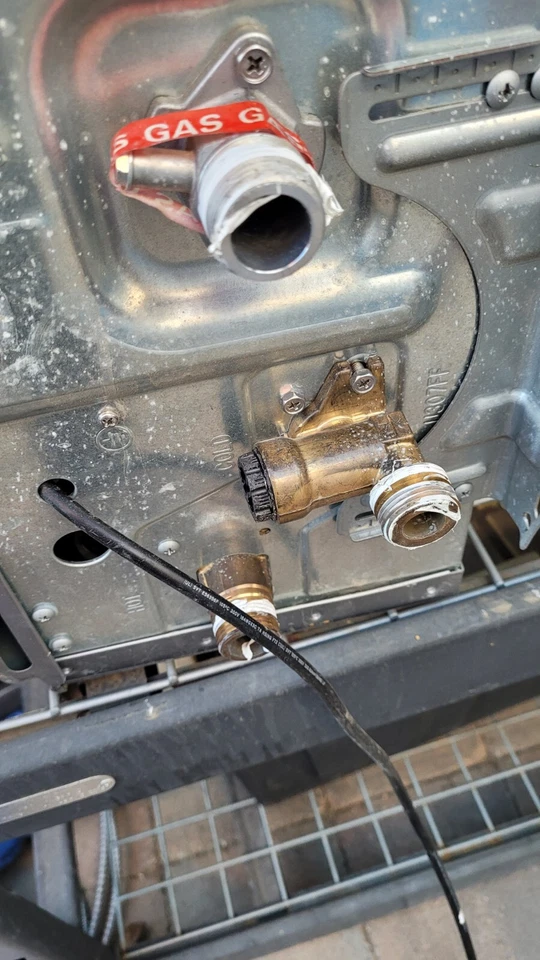 Calentador de agua interior sin tanque Rinnai RLX94iN gas natural 192K BTU para piezas Foto 3 de 4