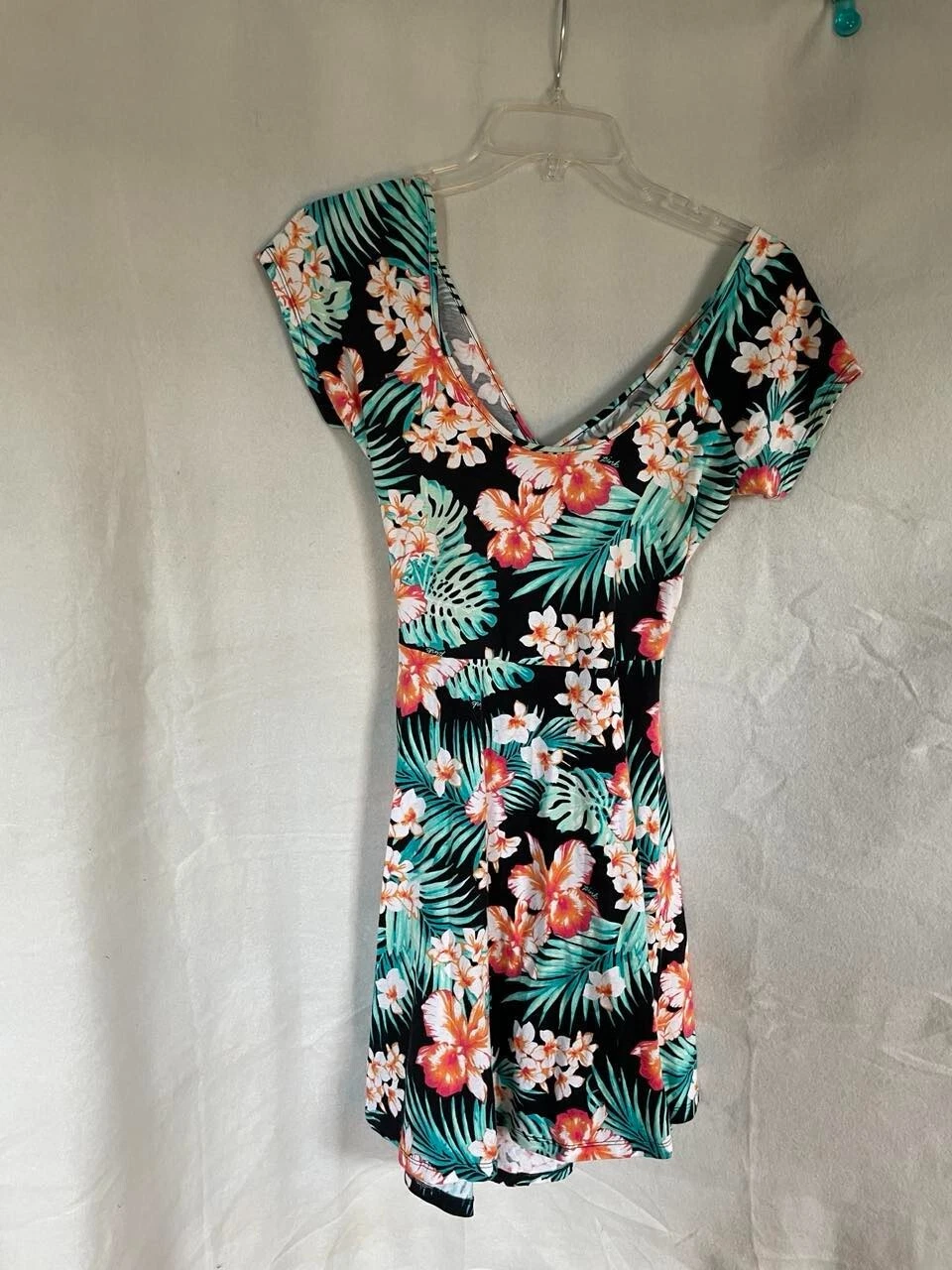 UNDERCOVER Mini abito nuovo con etichette rosa Victoria's Secret stampa floreale retro aperto taglia small