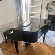 Yamaha Clavinova Digital Baby Grand Piano 88 Keys 3 Pedals Ebony Black