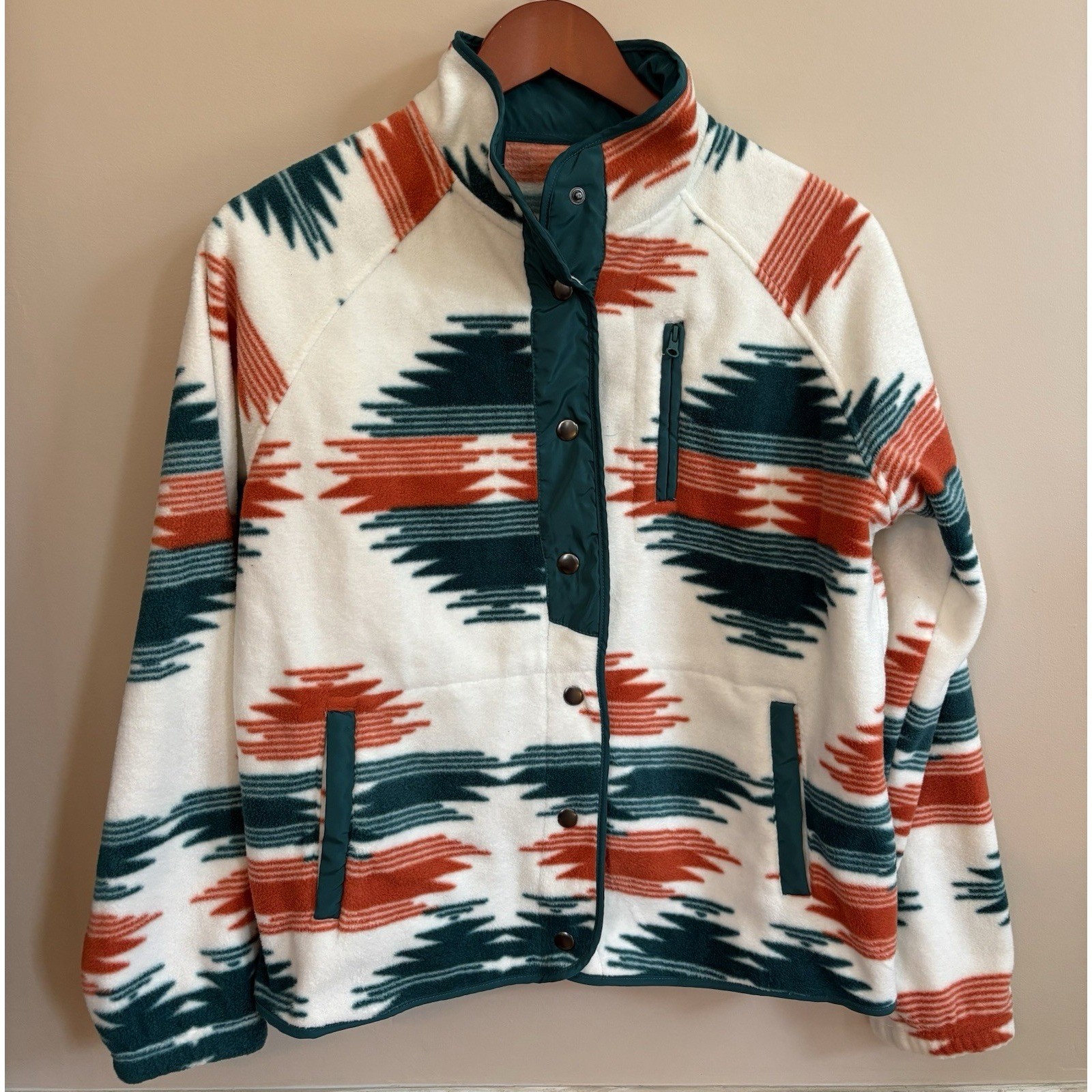 Light Weight Button Up Fleece Jacket with a Western flare, Women's Medium.