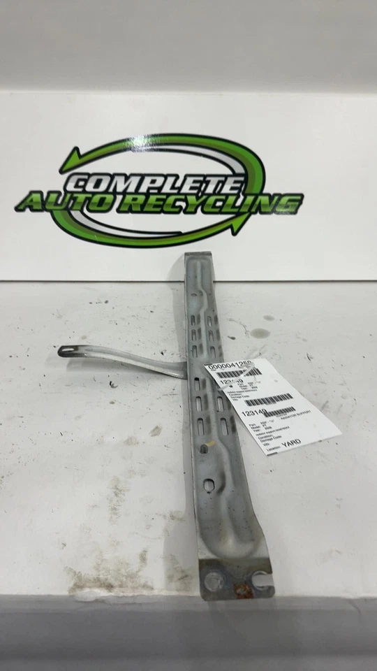 Chrysler PT Cruiser 2007-09 soporte de radiador 0506765aa Foto 4 de 4