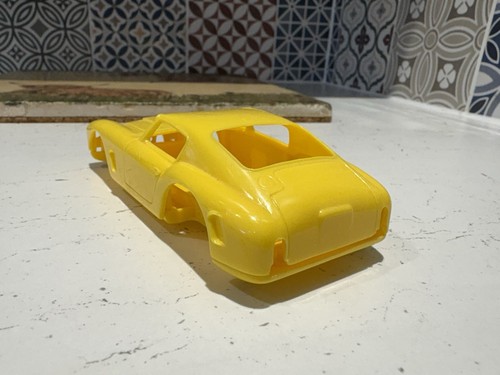 Vintage scalextric C69 ferrari berlinetta yellow body shell replica new - Picture 3 of 23