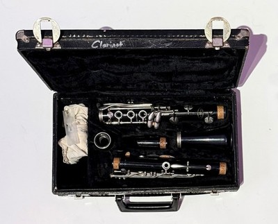 Vito Reso-Tone USA Clarinet With Case