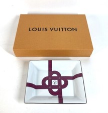 منفضة Louis Vuitton