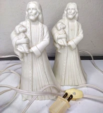 VTG 1991 Porcelain Artmark Jesus with Lamb Small Tabletop Lamp Lights w Switch