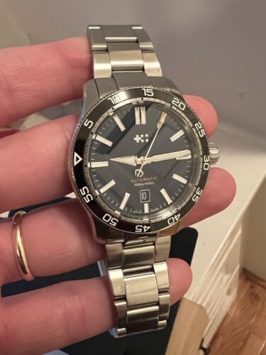 Christopher Ward C60 Trident Pro 300 Bespoke Blue Dial Black Bezel Extra Strap