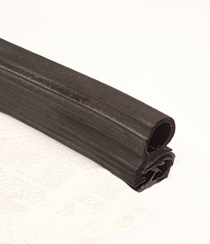 Porsche 944 sunroof Seal (1986-) - Picture 3 of 5